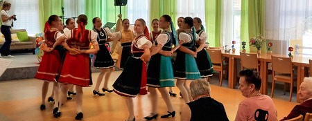Otroški folkart na Koroškem ko se srečata mladost in modrost (7)